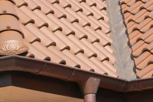 Kupferrinnen und -dachkehlen